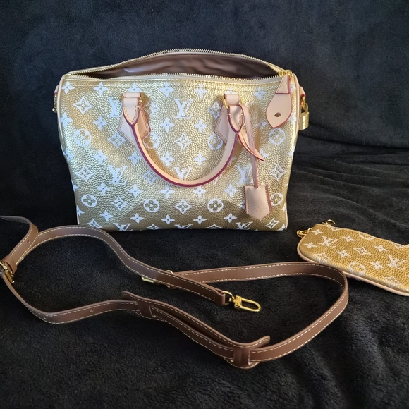 Gold Speedy 25 Style Tote - Pouch Included - Picture 6 of 6